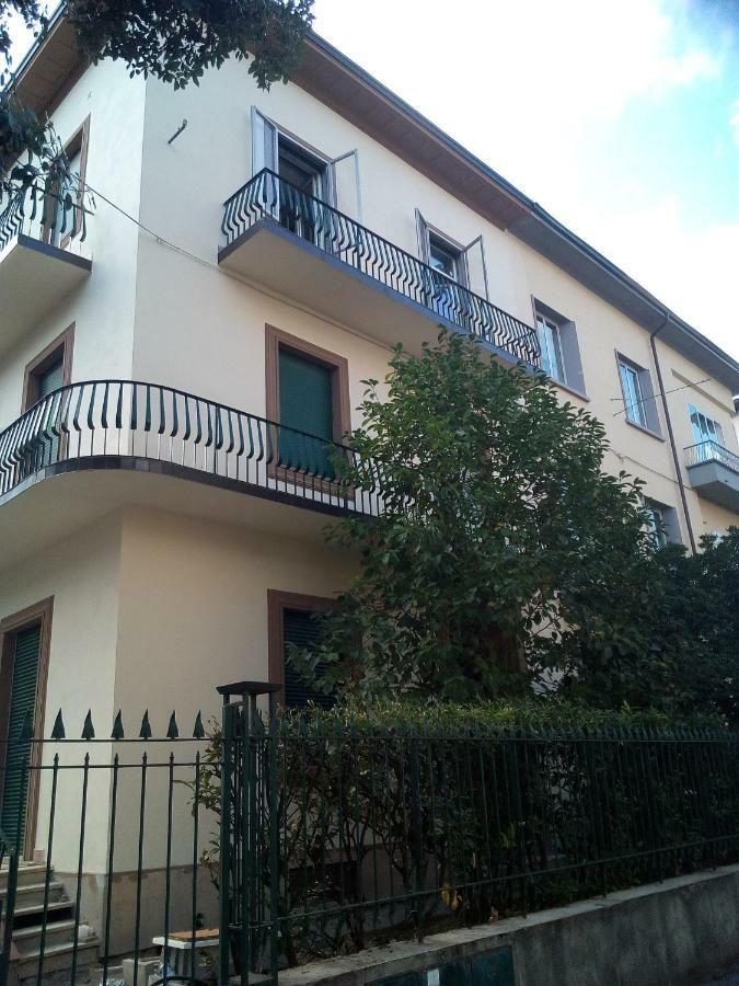 Villa Giove Rooms Πράτο Εξωτερικό φωτογραφία